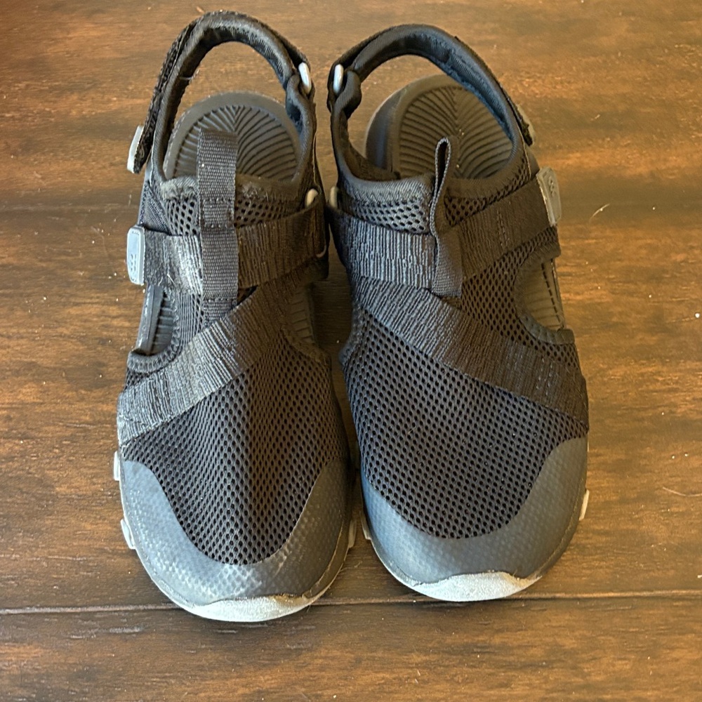 Black Velcro sandals size 3
